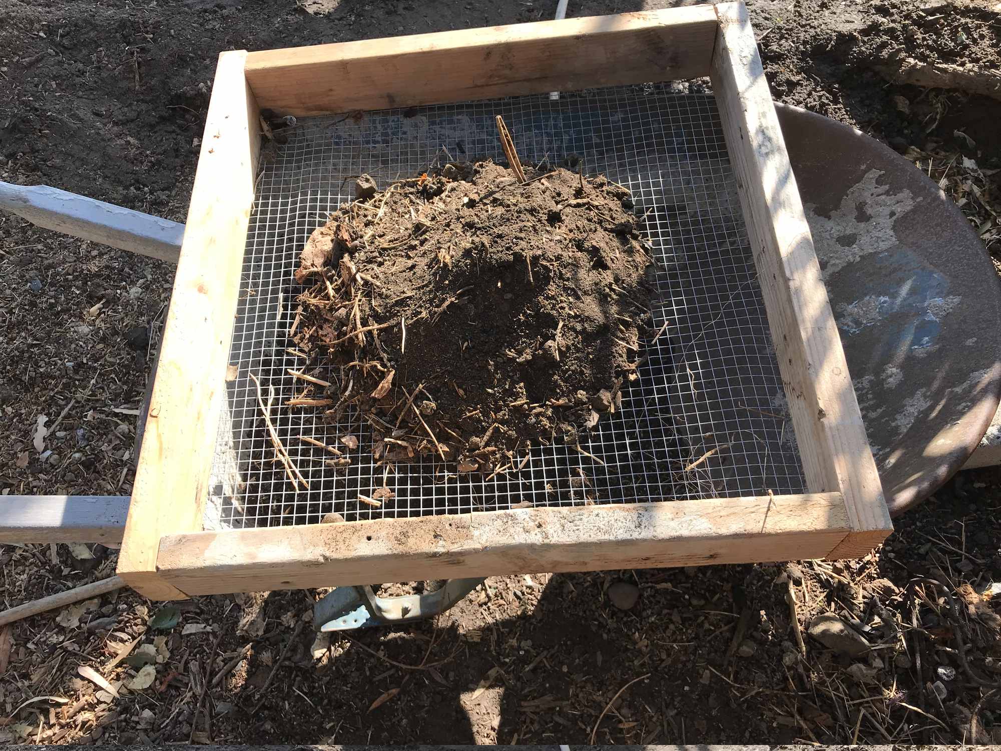 Compost Sifting Tray w Hardware Cloth and 1x1s for Nursery Potting Soil Mix