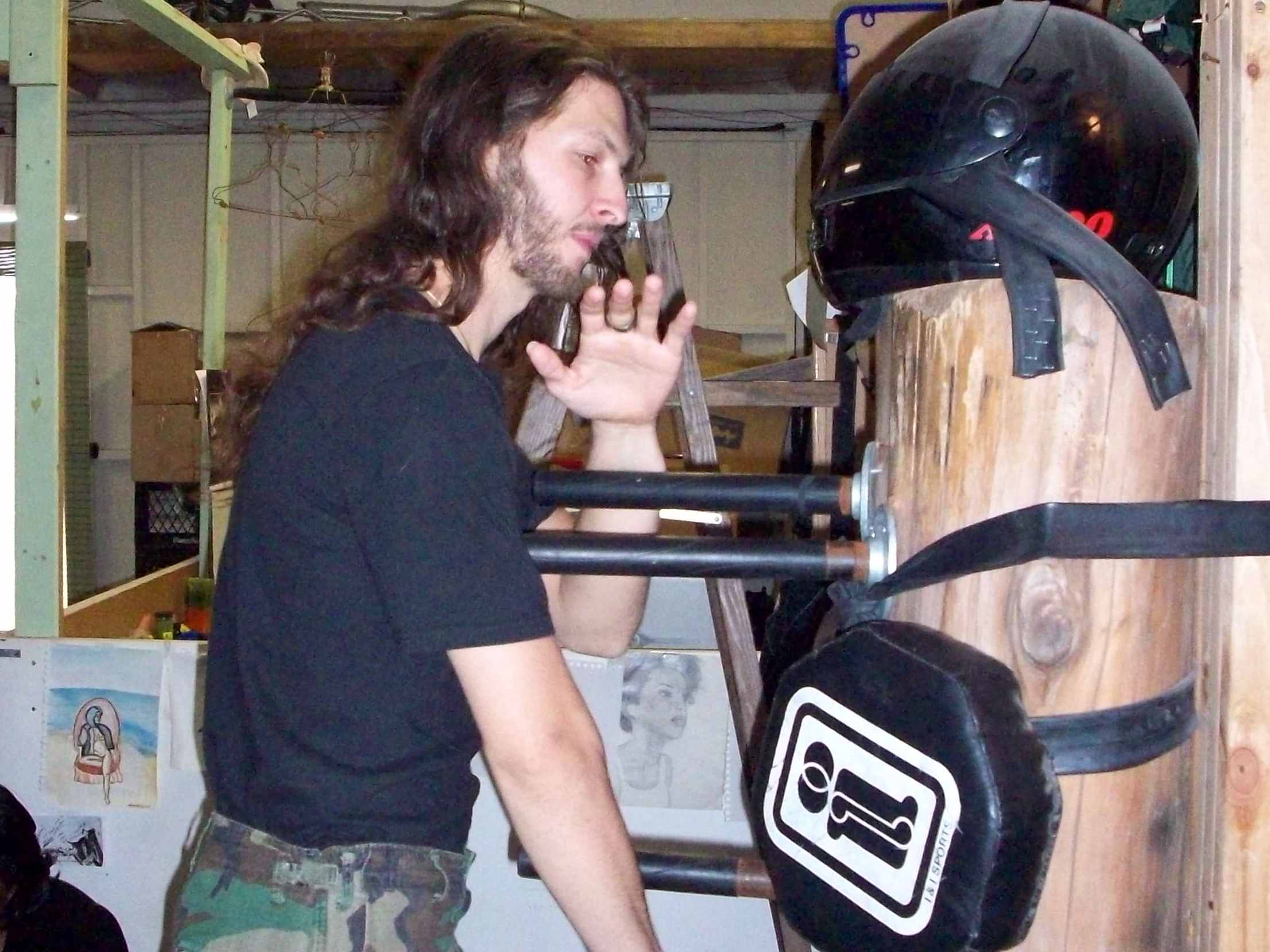 Do It Yourself Log Pipe Pad and Motorcycle Helmet Wooden Man  Self Defense Trainer 06