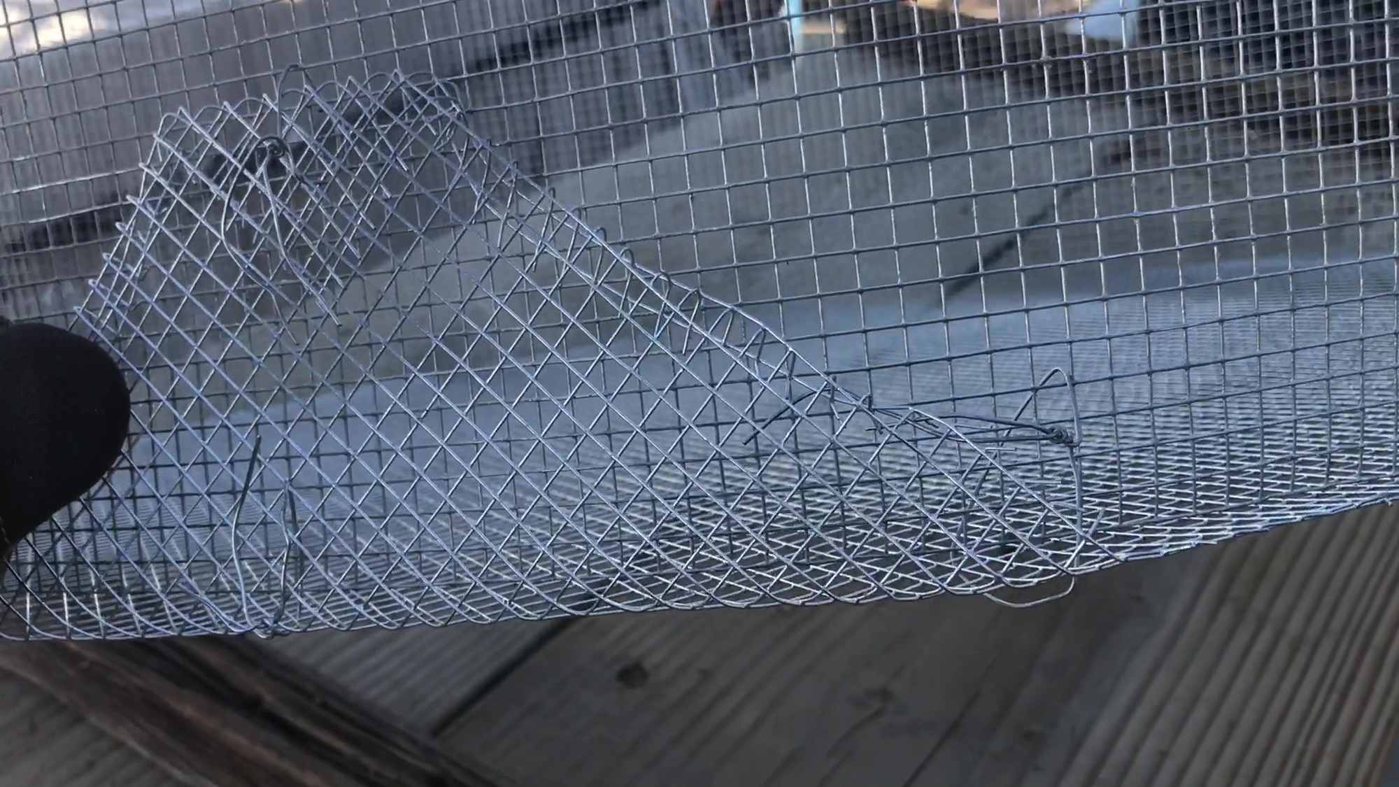 Foldering of Wire Mesh Basket Base Upwards