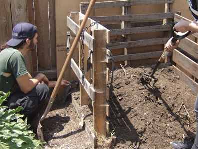 Three Pallet Thermophilic Compost Pile Stall 01