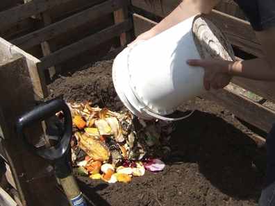 Three Pallet Thermophilic Compost Pile Stall 02